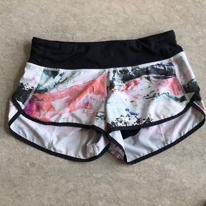 EUC Lululemon Speed Shorts - Size 4